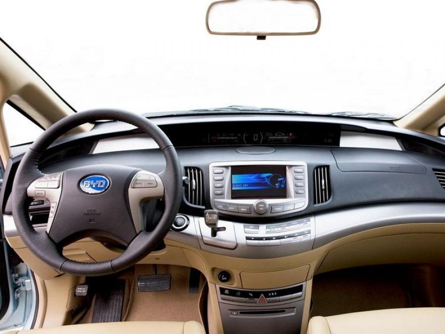  BYD e6 Concept 2008 года  (фото 2 из 2)